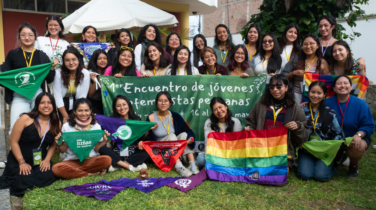 56 Latinas